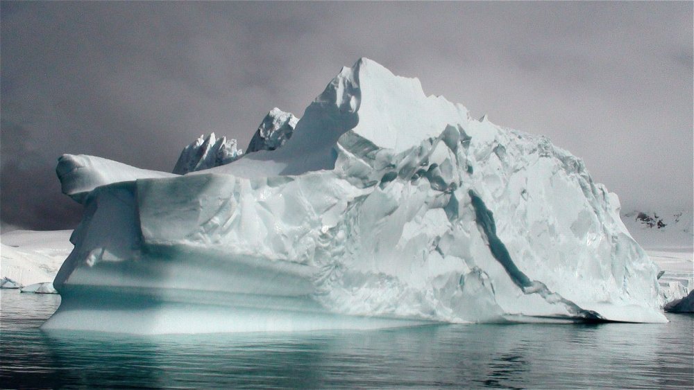 Iceberg-in-Antartica.jpg