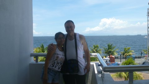 Roshell-and-David-at-the-Manila-Bay-overlook-at-Mall-Of-Asia, Manila